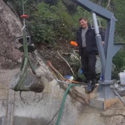 Elektrisk Vinsj 400 Kg RADIO STYRING -Møbler Salgsbutikk org a20krane2045020kg20320meter20wee.no2071