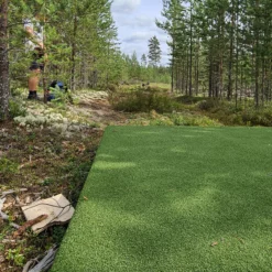 Kunstgress Åkra 4x30m Rull -Møbler Salgsbutikk org aakra kunstgress frisbeebane 01