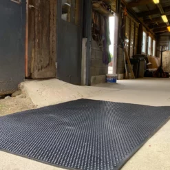 Bondematten I Gummi - Tykkelse 12 MM -Møbler Salgsbutikk org bondematte 12 02