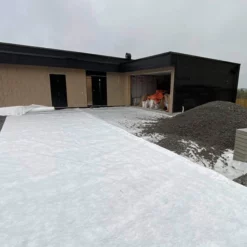 Fiberduk Klasse 2 2x110 Meter -Møbler Salgsbutikk org fiberduk hvit 4x110 033