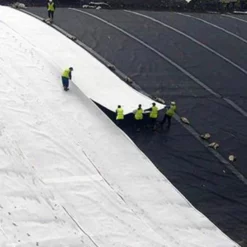 Fiberduk Klasse 2 4x110 Meter -Møbler Salgsbutikk org fiberduk hvit 4x110 072