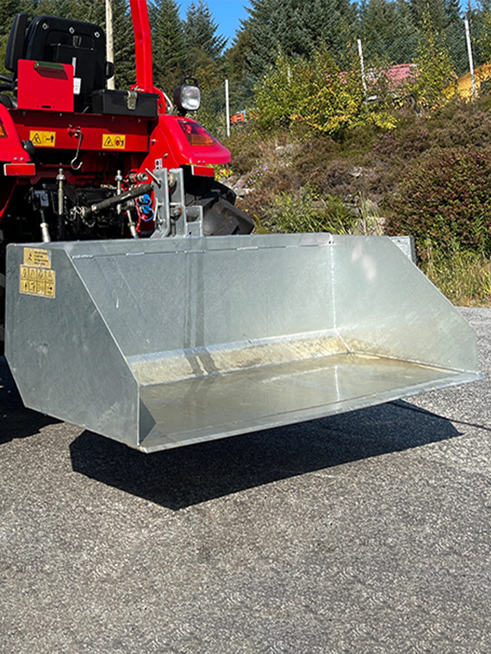 Galvanisert Tippskuffe Til Traktor 120cm 5 Galvanisert Tippskuffe Til Traktor 120cm - Bilde 3
