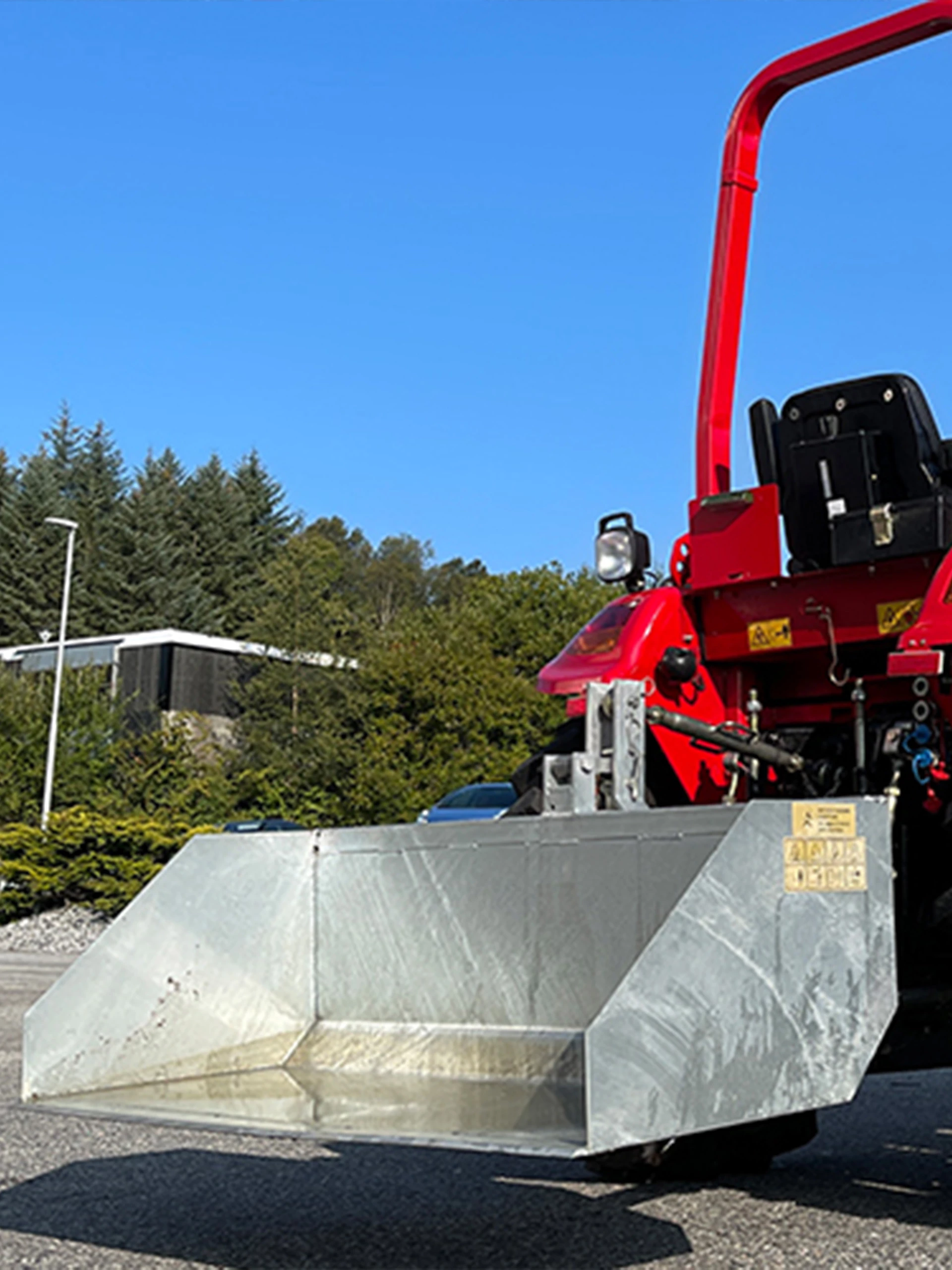 Galvanisert Tippskuffe Til Traktor 120cm 6 Galvanisert Tippskuffe Til Traktor 120cm - Bilde 4